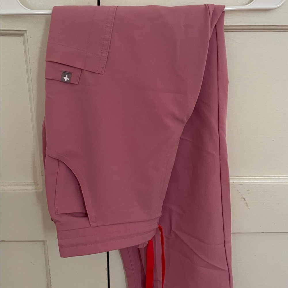 Figs yola skinny leg scrub pants
